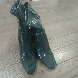 Stylish Green Patent Leather Ankle Boots